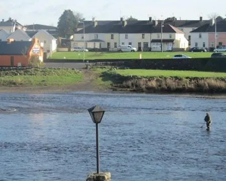 The Rivers Edge Guest house